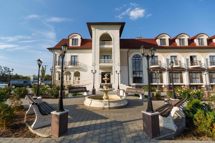 Gold 3* (г. Волгоград) / Марко Поло 4* (г. Элиста)