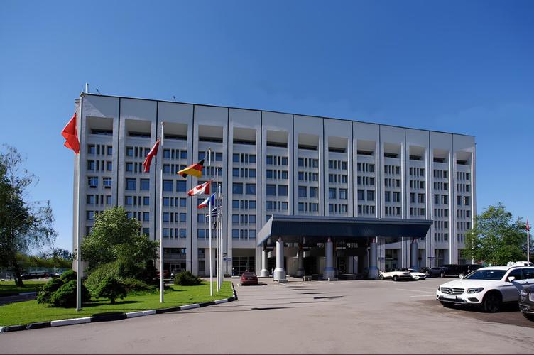 Рыбинск 2* (г. Рыбинск) / Волна 4* (г. Нижний Новгород) / AZIMUT 3* (г. Ульяновск) / Ibis 3* (г. Самара) / Саранск 3* (г. Саранск) / АМАКС Конгресс-отель 4* (г. Рязань) / AZIMUT Отель Аэростар 4* (г. Москва)