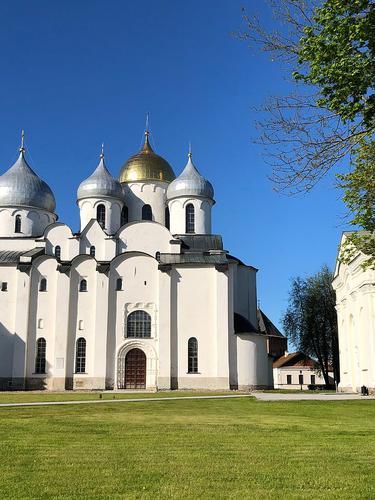Автобус | Вдоль реки Волхов