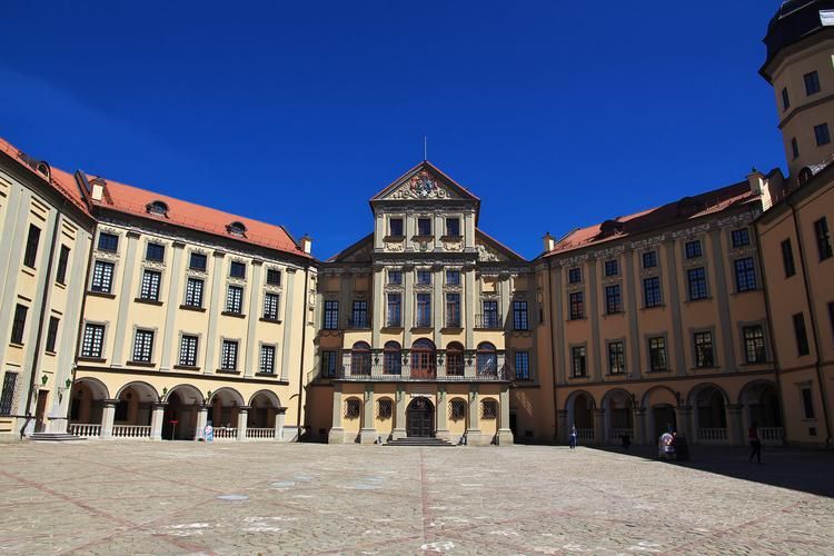 Замки, которые никогда не спят