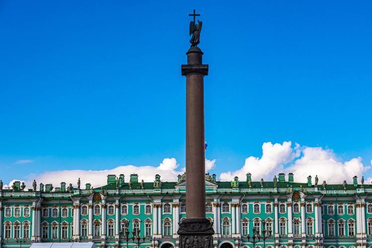 Четыре грани Петербурга
